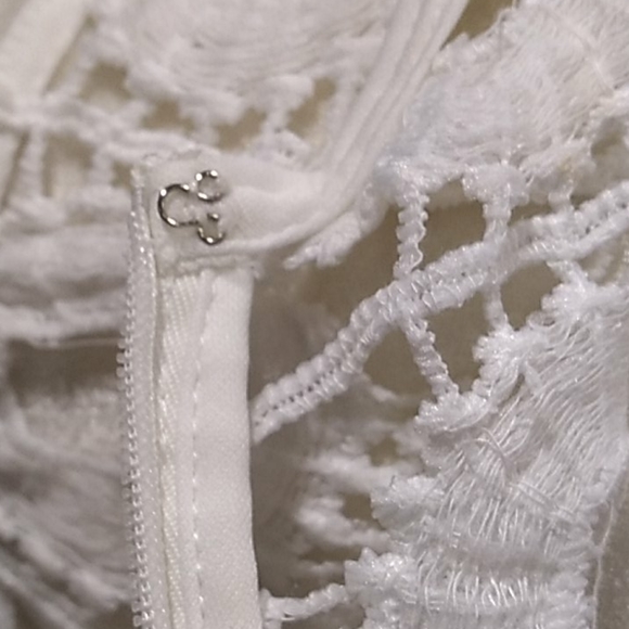 Taylor white lace dress size 2 - Picture 9 of 12